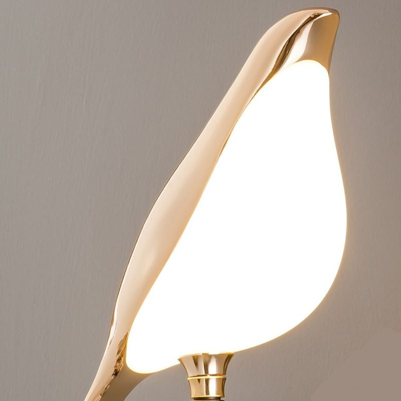 The Magpie Wall Lamp