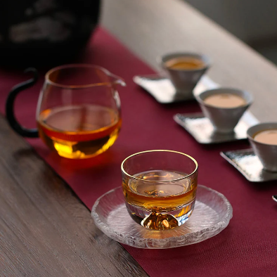 Kin Gold Rim Finish Tea Glass