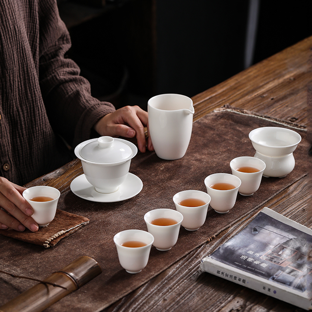 Paru White Ceramic Kungfu Tea Set