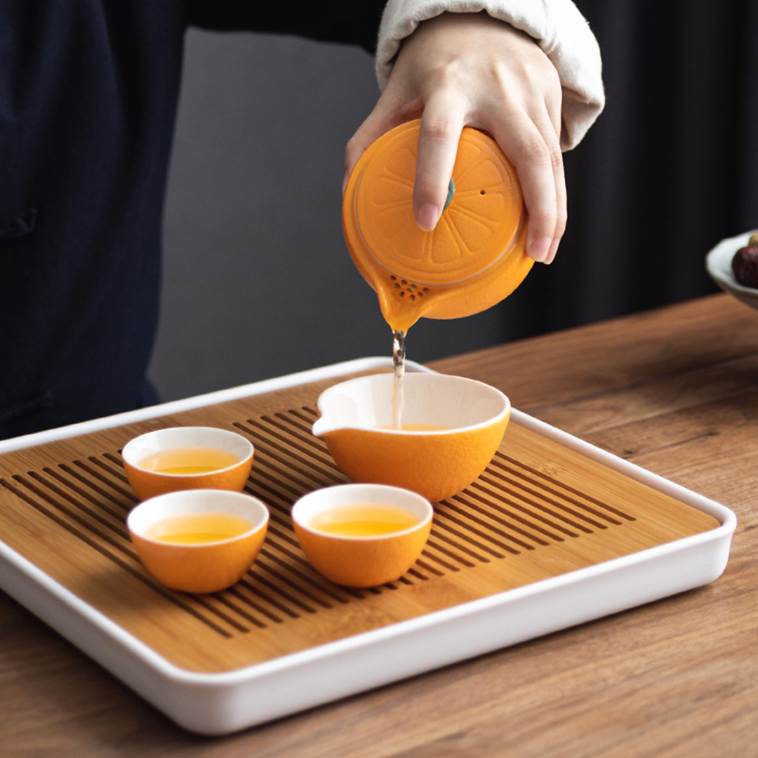 Rakkī Orange Portable Tea Set