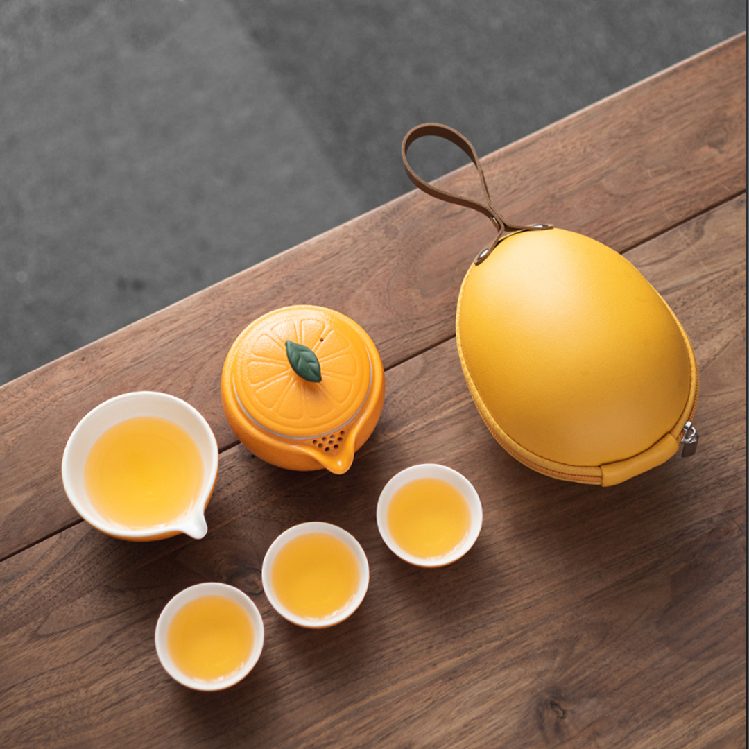 Rakkī Orange Portable Tea Set